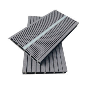 Natural Co Extrusion Composite Decking Boards Luminous WPC Flooring 16ft