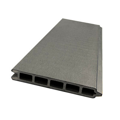 Αδιάβροχα πλαίσια συνεξώθησης WPC Fence Panels Wood Plastic Composite for Garden Sport Farm